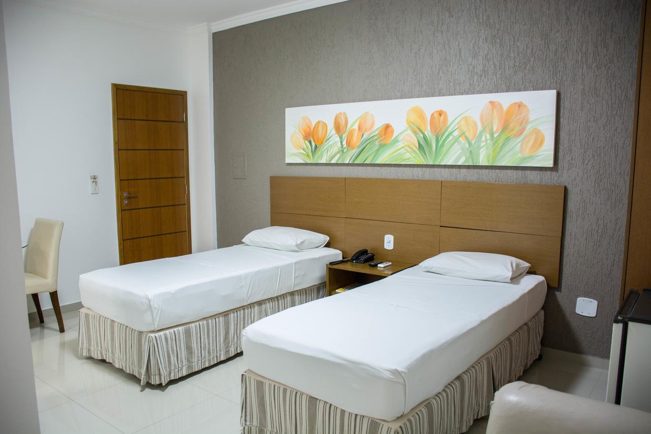 Star Hotel Itaperuna Bagian luar foto