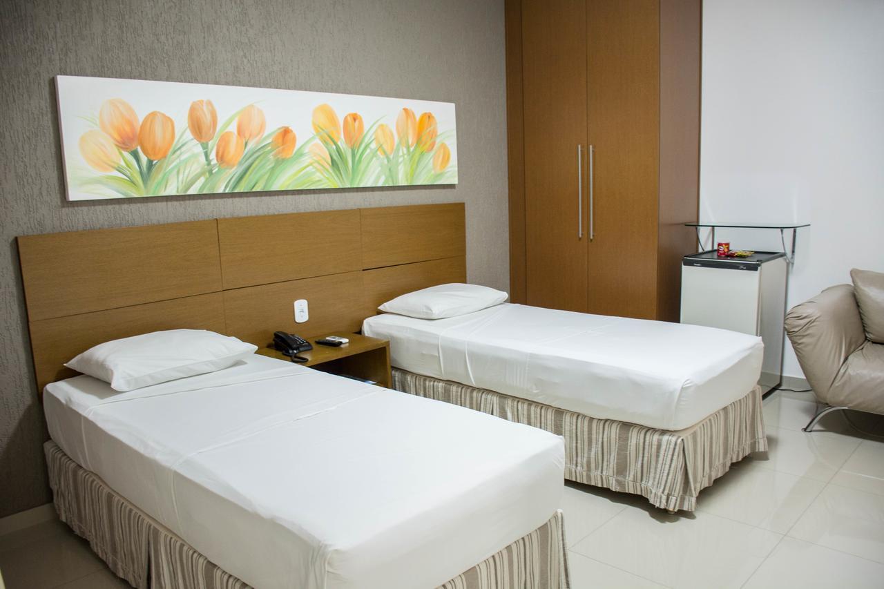 Star Hotel Itaperuna Bagian luar foto