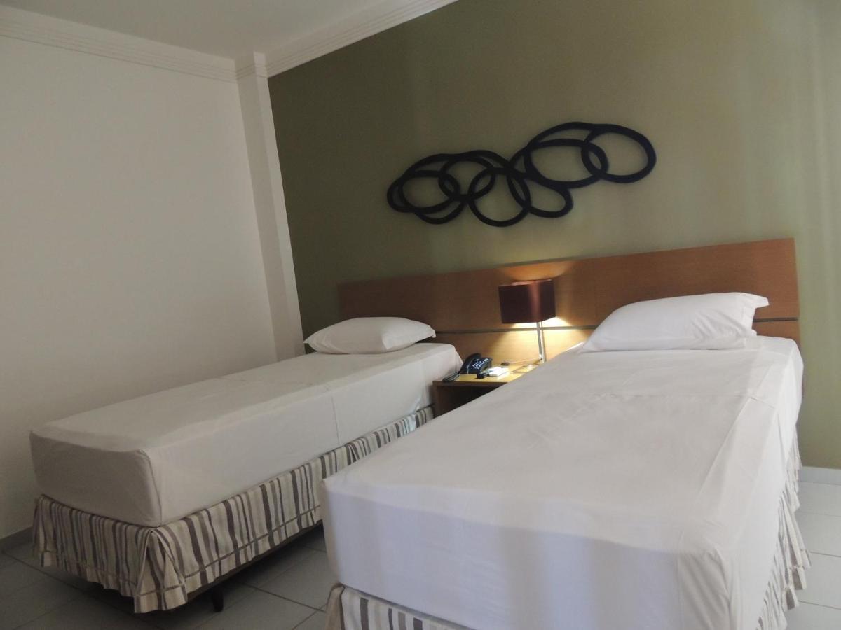 Star Hotel Itaperuna Bagian luar foto